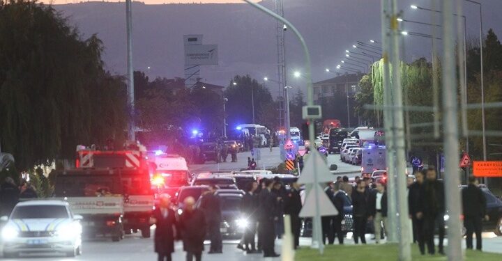 Η Τουρκία βομβάρδισε «32 στόχους» - θέσεις του PKK