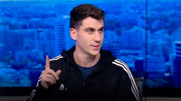 Φειδίας Παναγιώτο Οργάνωσε διαδήλωση μαθητών κατά της απαγόρευσης των κινητών και πήγε μόνος του