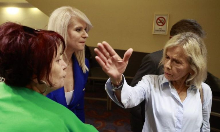 32b42ab1-poyloy-tzakri