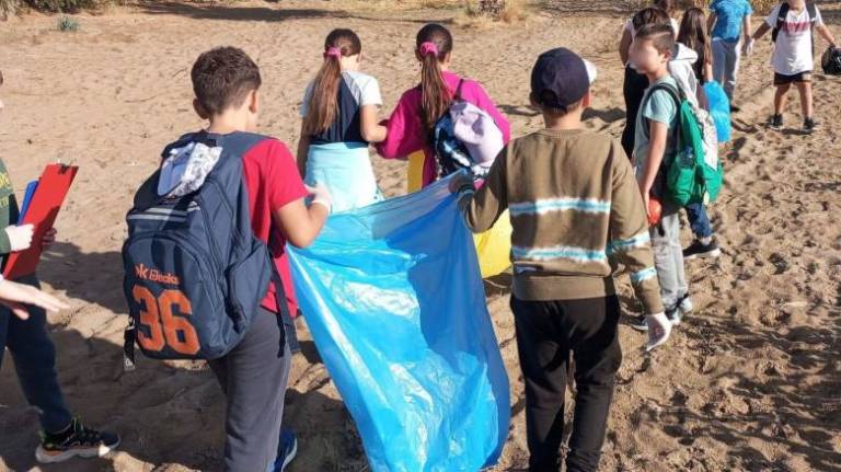 3e432468-Anwnymo-sxedio-(22)