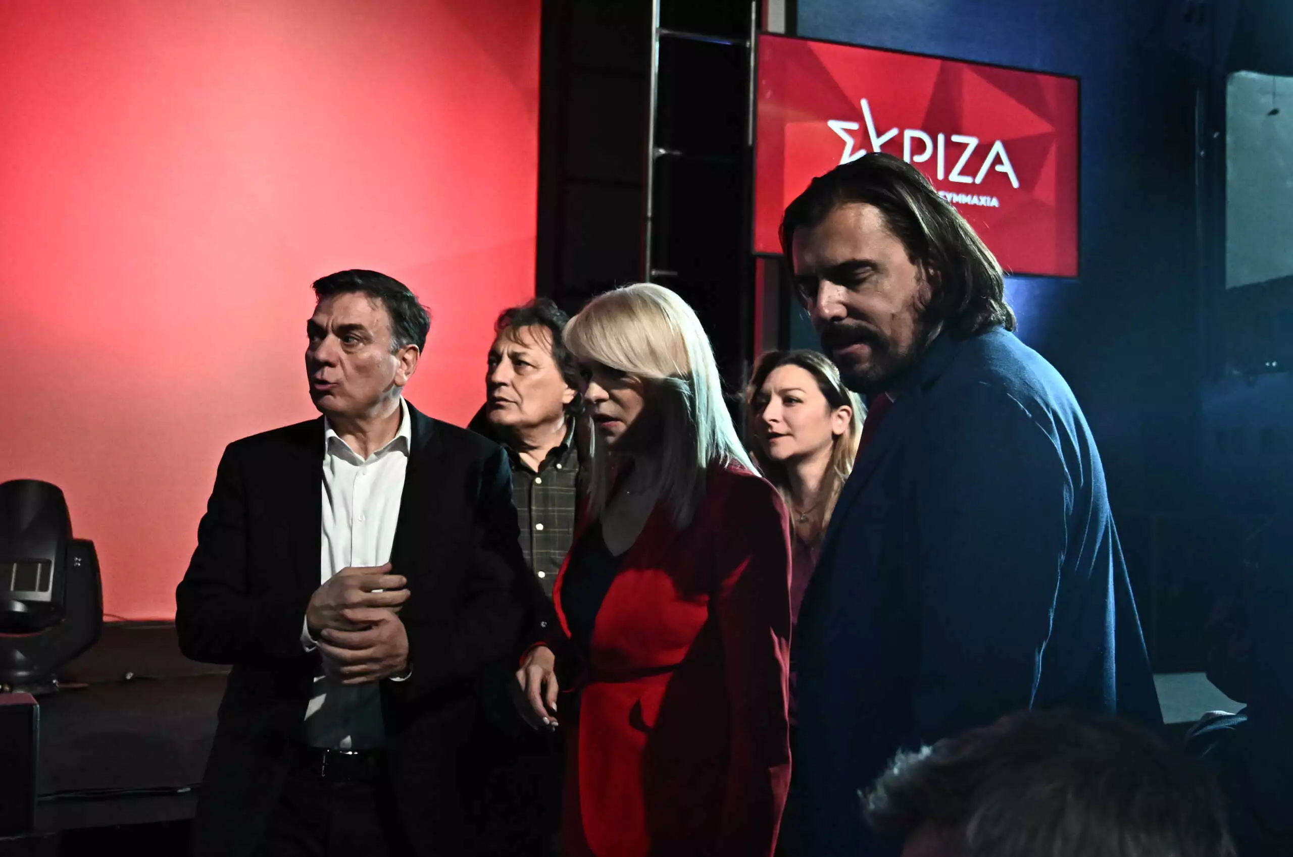 Θεοδώρα Τζάκρη και Θάνος Μωραΐτης παραιτήθηκαν από τις θέσεις τους στην ΚΟ του ΣΥΡΙΖΑ