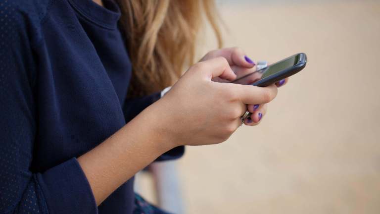 How teenagers become targets of online scamm