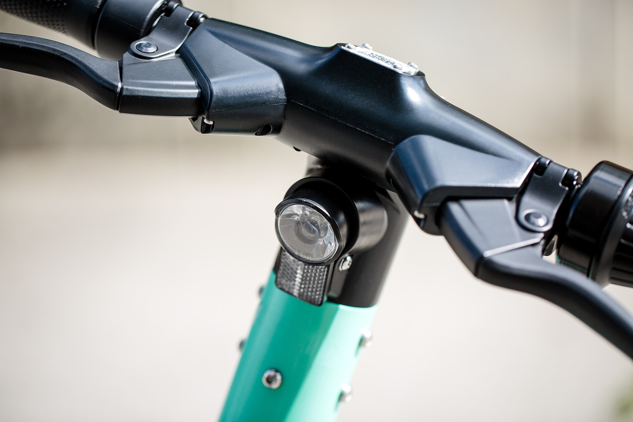 e-scooter-4416342_1280