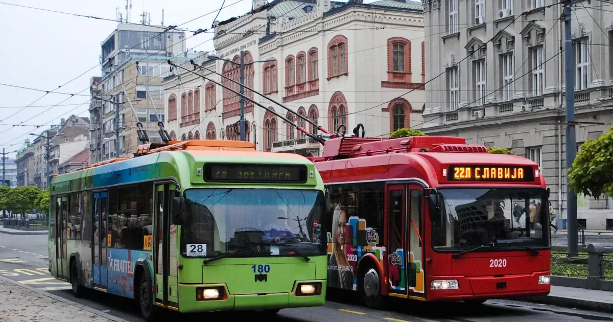stari_i_novi_trolejbus_beograd