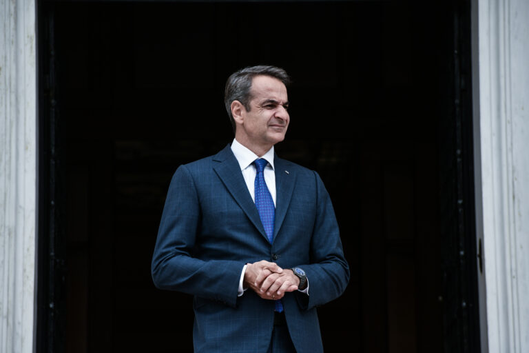 [355269] ΣΥΝΑΝΤΗΣΗ ΤΟΥ ΠΡΩΘΥΠΟΥΡΓΟΥ ΚΥΡ. ΜΗΤΣΟΤΑΚΗ ΜΕ ΤΟΝ ΠΡΩΘΥΠΟΥΡΓΟ ΤΗΣ ΒΟΡΕΙΑΣ ΜΑΚΕΔΟΝΙΑΣ ΝΤ. ΚΟΒΑΤΣΕΦΣΚΙ (ΤΑΤΙΑΝΑ ΜΠΟΛΑΡΗ/EUROKINISSI)