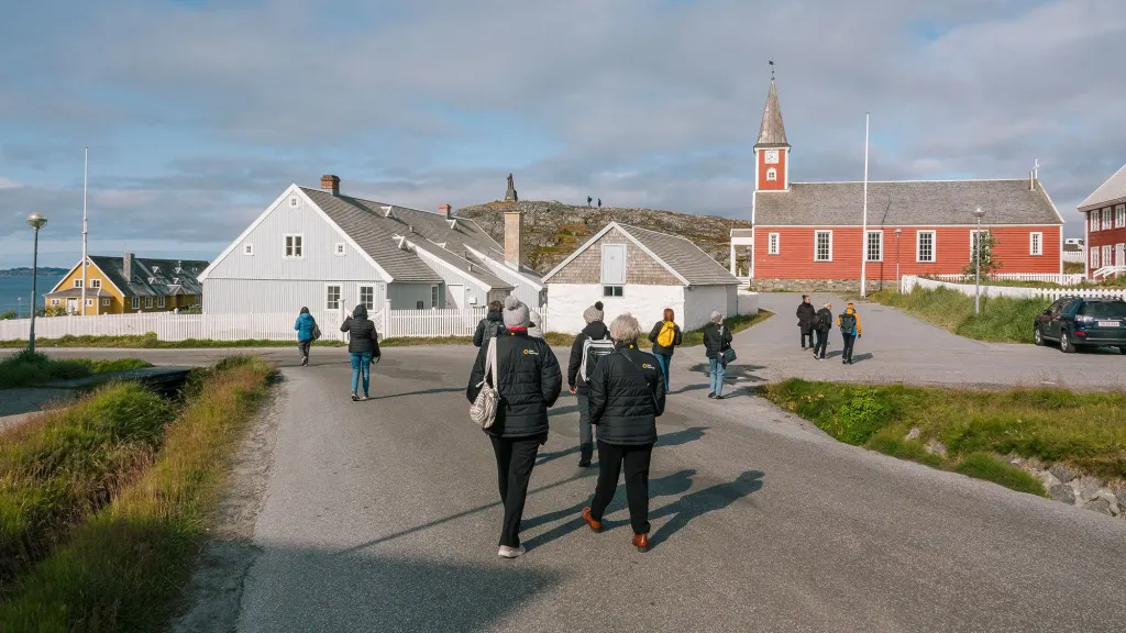 SamEdmonds-Walking-tour-Nuuk-3_0