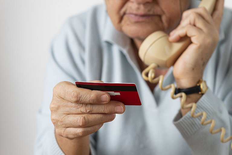 why-are-seniors-often-victimized-by-scam-artists-768x513
