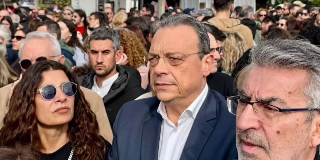 φαμελλος για τεμπη