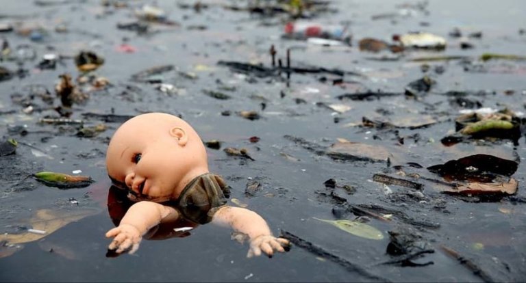 A-polluted-water-Source-One-Water-2015