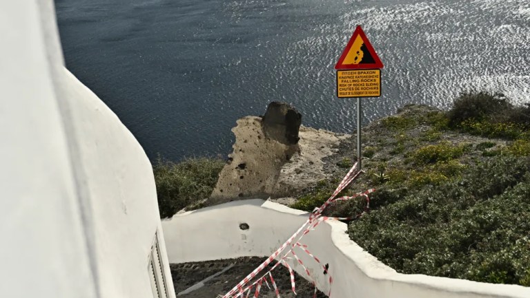 Santorini-seismoi.png