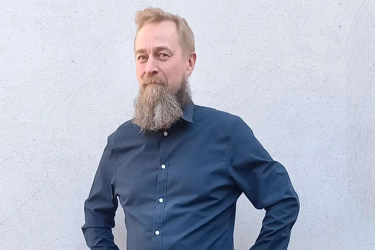 Arve Hjalmar Holmen personagreece