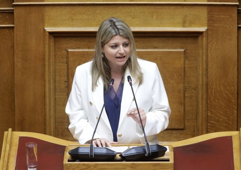Nagia-Grigorakou_parliament