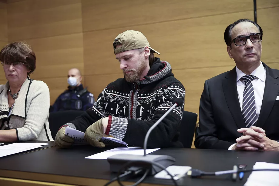 b1dd787bd77afc7f00a3c7ce021347c00cf0521faab168f4e6a7627c137de5b0