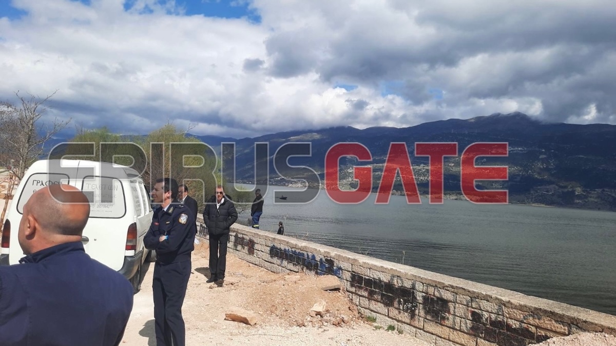 ioannina_ilikiomeni_gynaika_limni_pamvotida