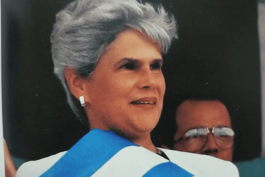 Violeta-Barrios-de-Chamorro