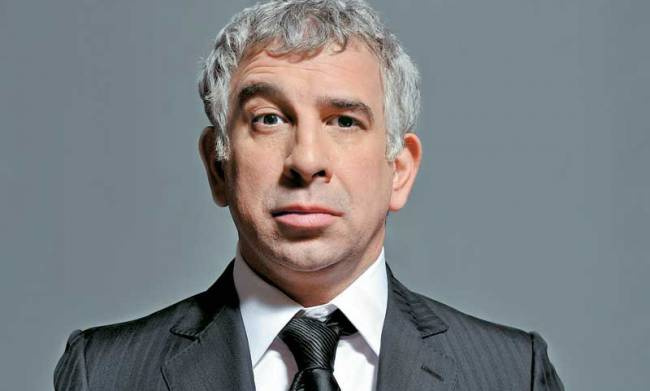 petros-filippidis-Mp2XeA-800x_