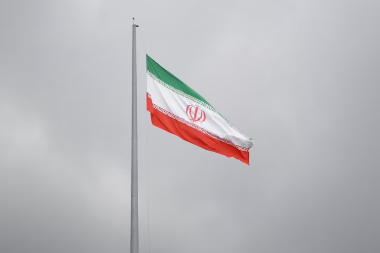 photo-1731853257712-745e980a56ca