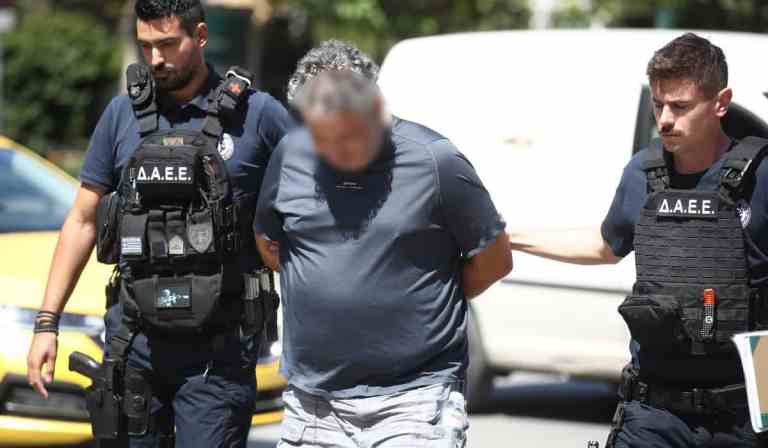 Pallhnh-emprismoi-dimatikos-ypallilos-INTIME-4776870