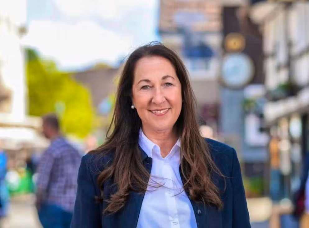 da26131c-d529-4635-8123-dfdf9373898c