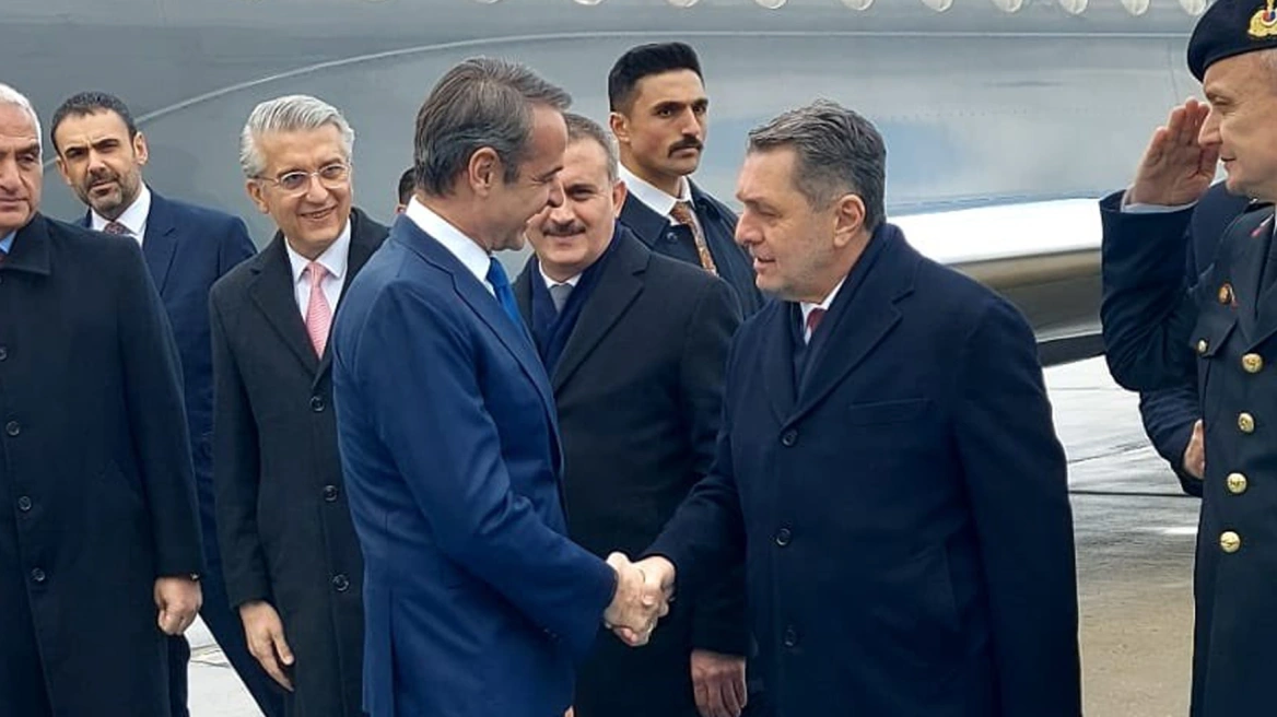 maketa-mitsotakis-2