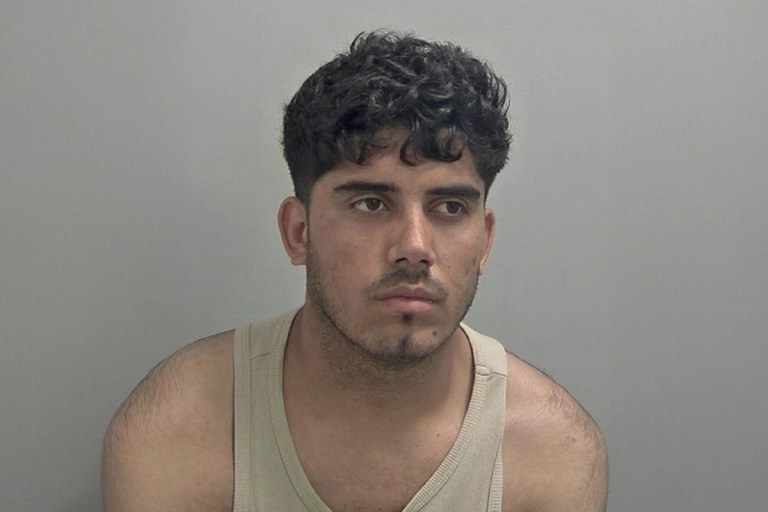 afganos_metanastis_niouniton1