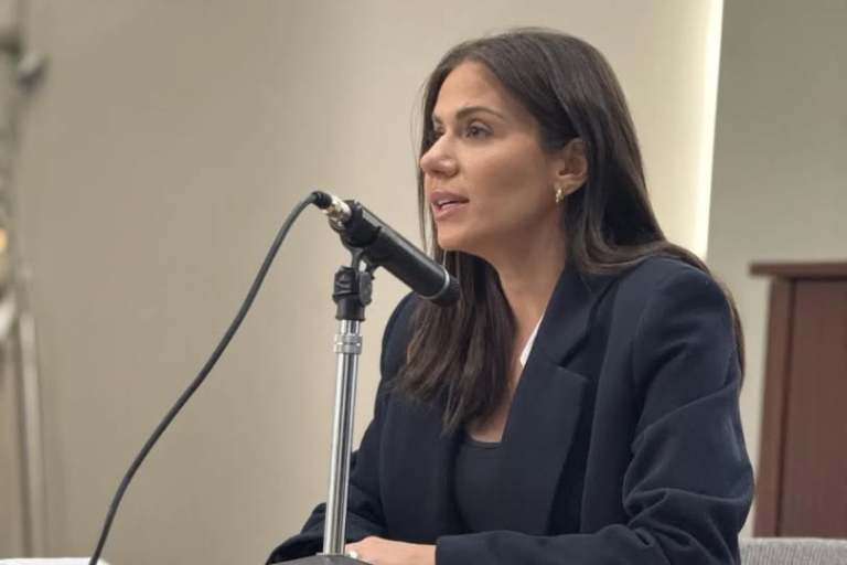 Ελένη Βατσινά